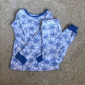 ❄️ Burt’s bees snowflake jammies ❄️